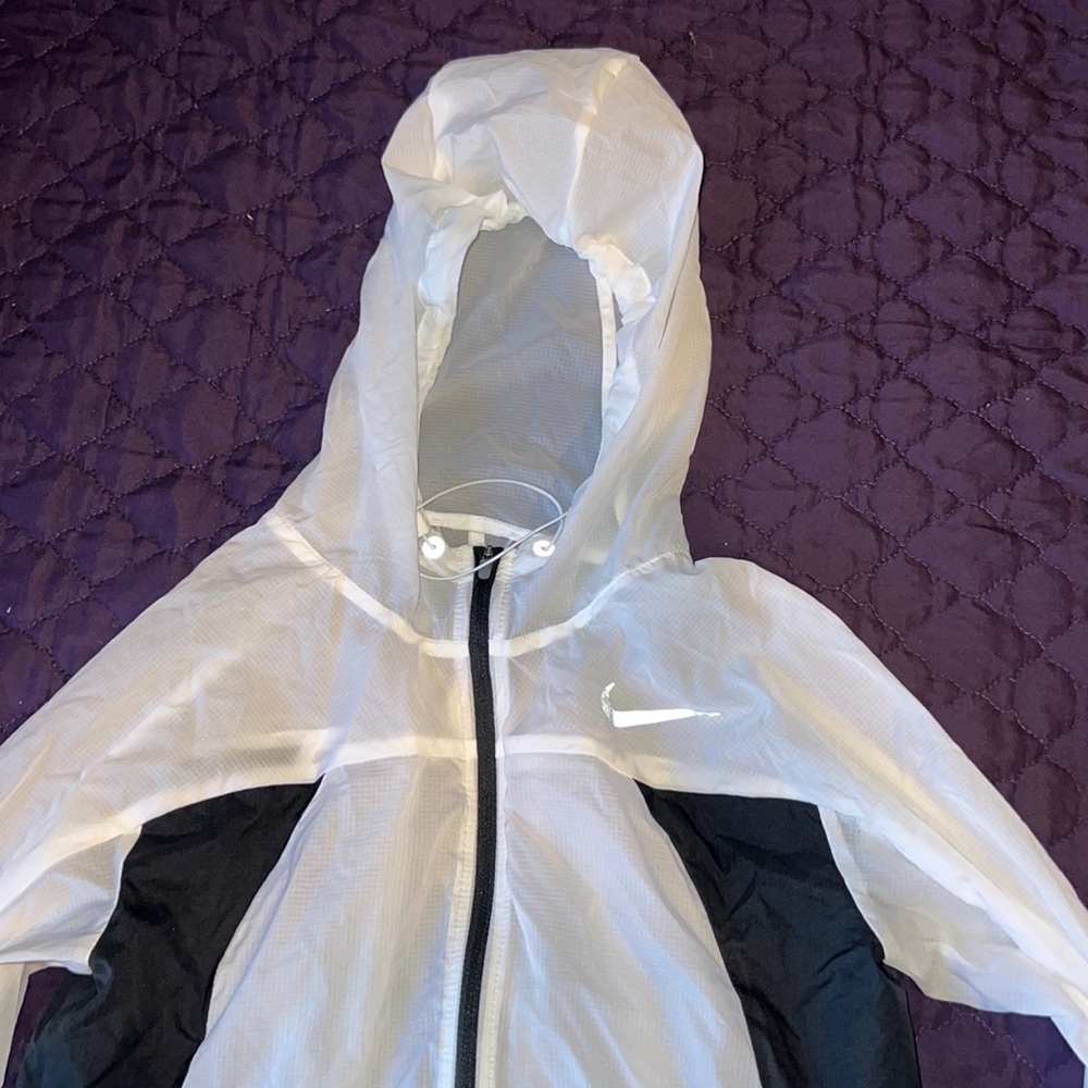Nike small windbreaker